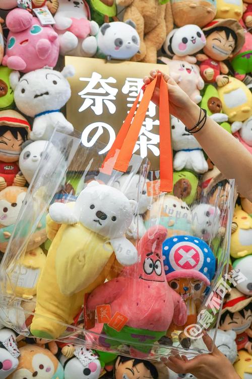 全国第3家成都第①家奈雪【夏花】店来了,已经开卖!
