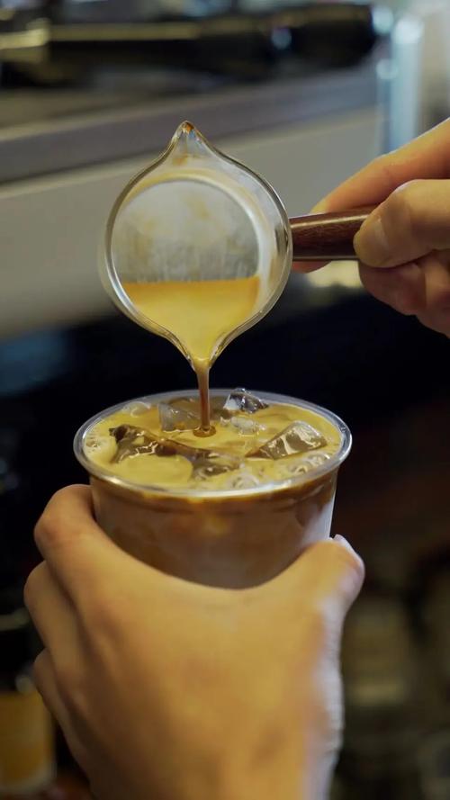 汐酔上新福利,咖啡第二杯半价!龙王咖啡,盲盒咖啡惊喜多多!! - 哔哩哔